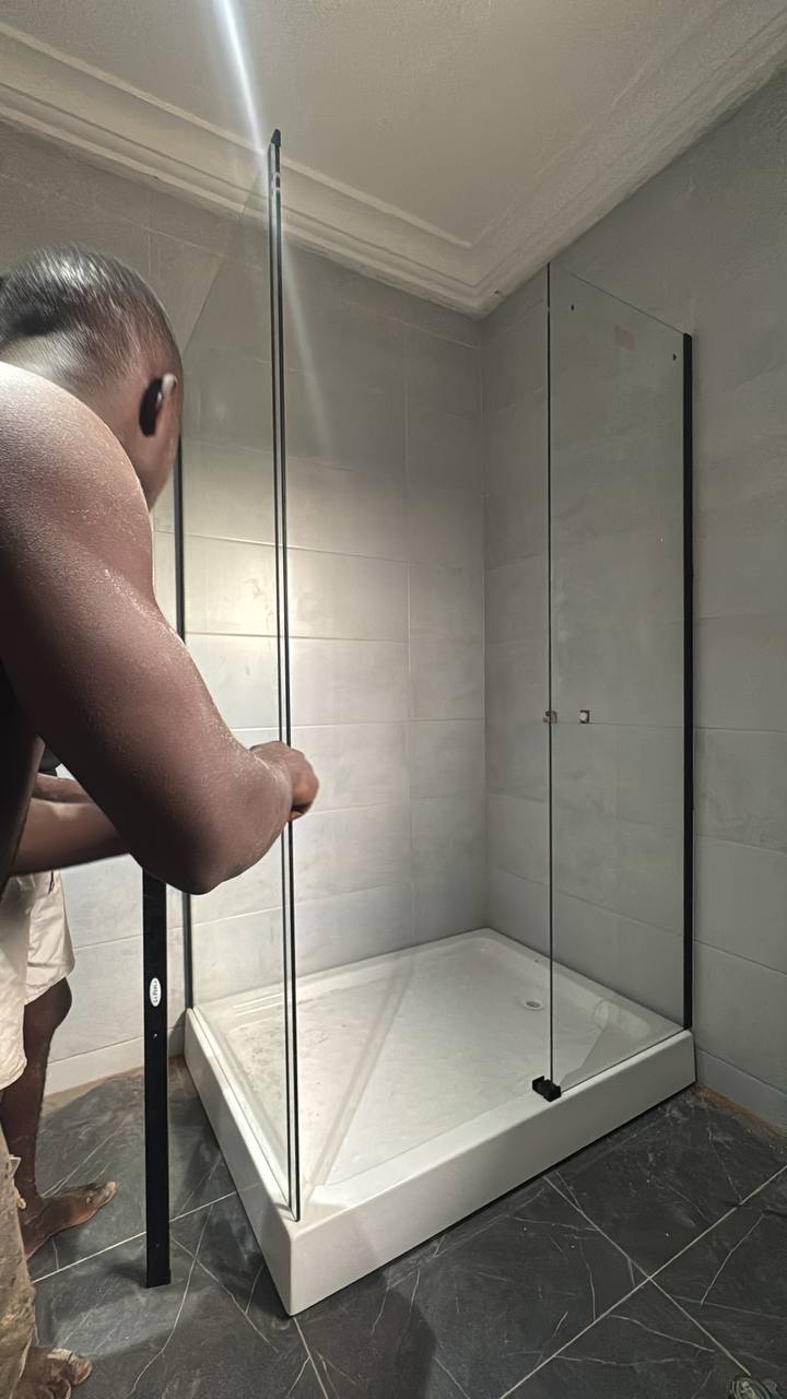 Frameless Glass Shower