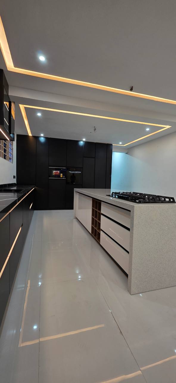 Obsidian Chef's Kitchen